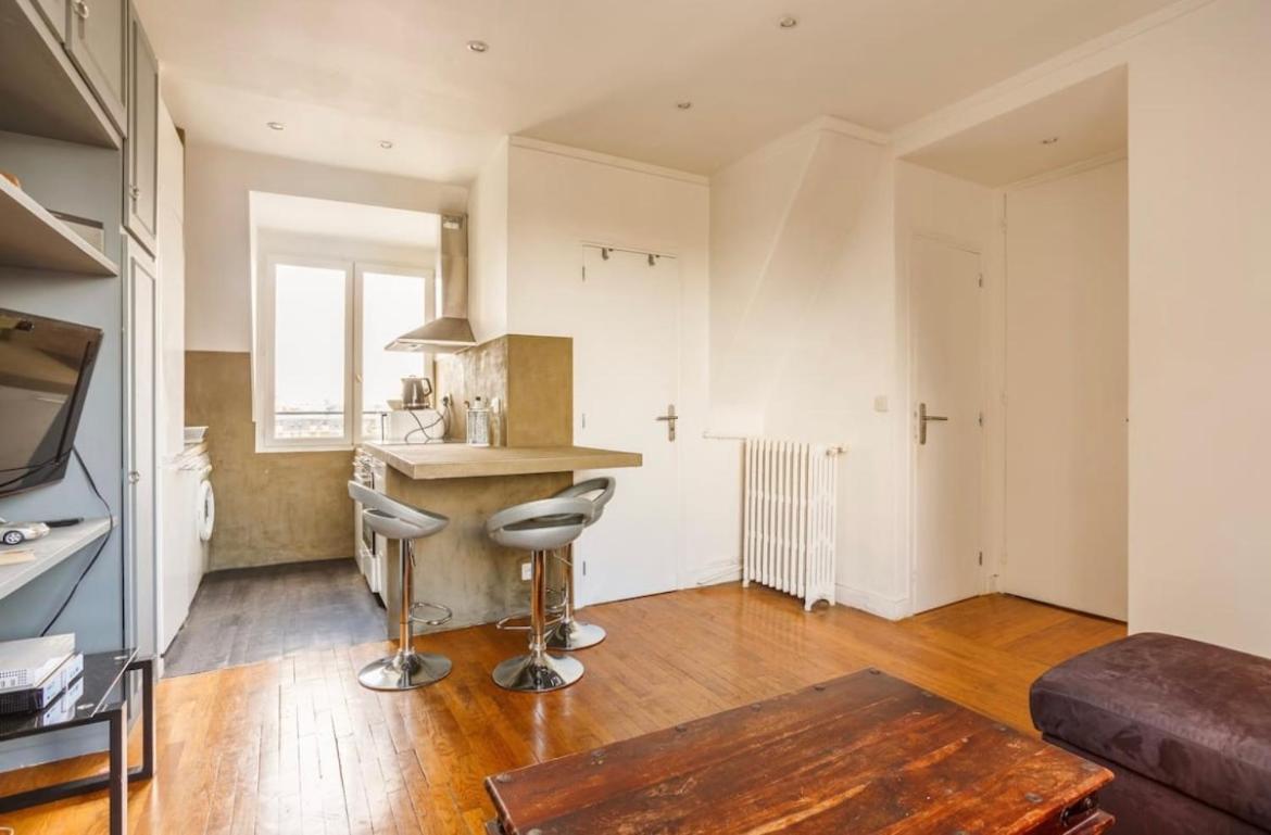 Appartamento Beautiful With A View Of Eiffel Tower In Center Parigi